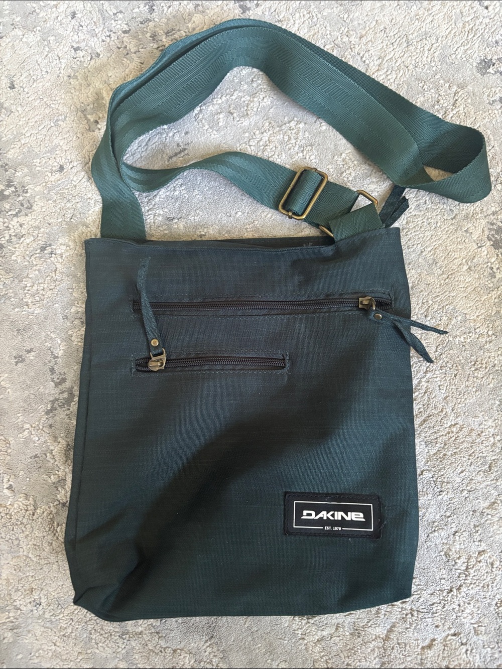 Dakine Forest Green Messenger Crossbody Bag
